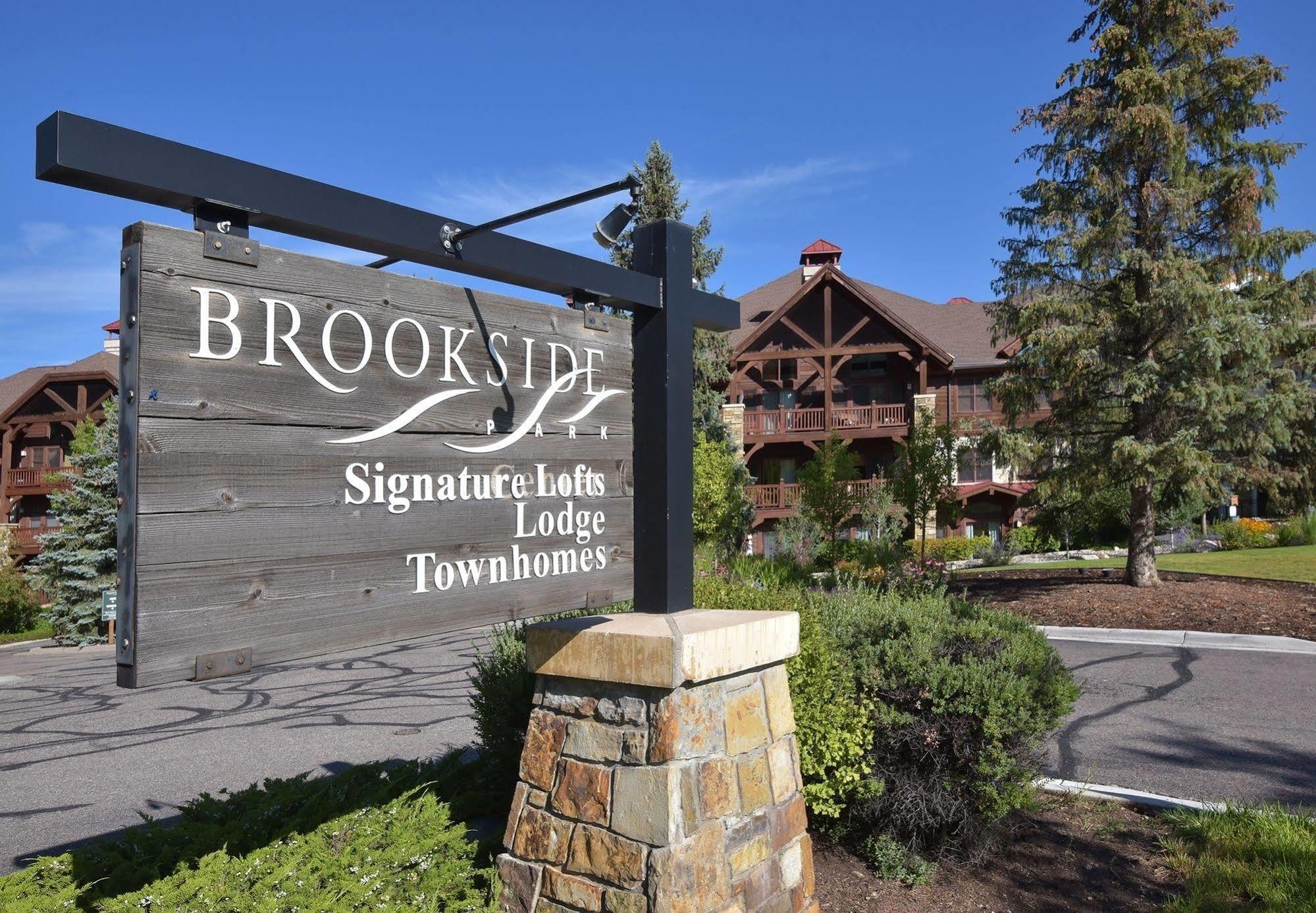 Lodge At Brookside Avon Village Exterior foto